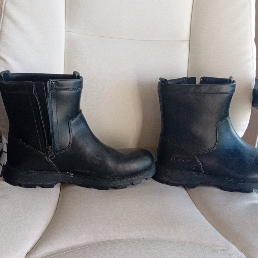 UGG Black Leather Men's Boots